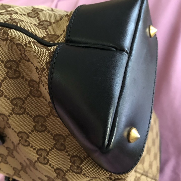 GORGEOUS EUC Authentic Gucci studded shoulder bag tote beige with black handle - Picture 8 of 15